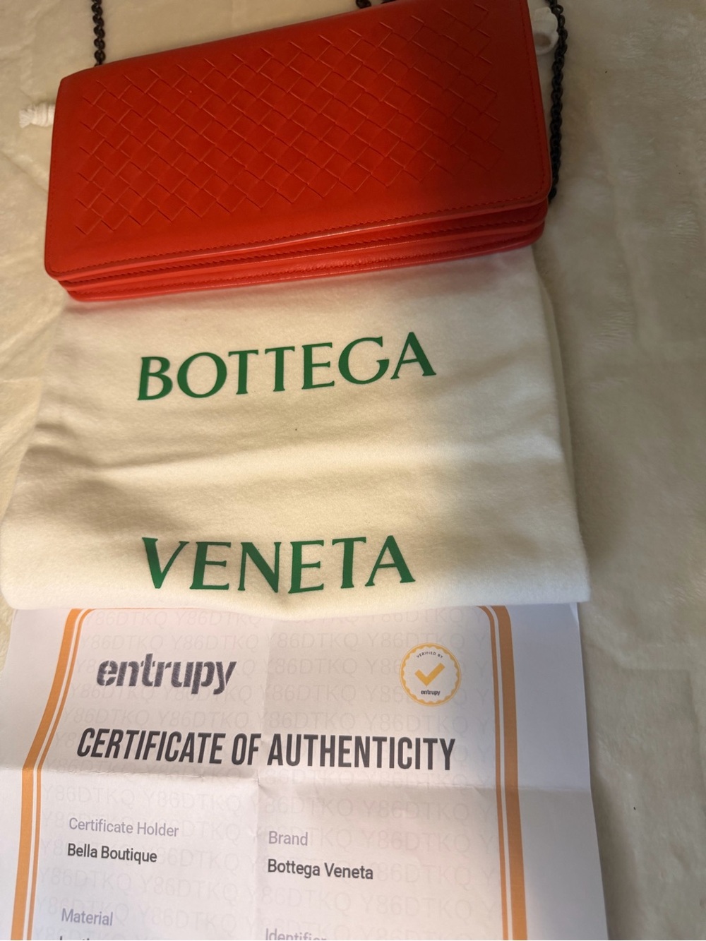 Bottega Veneta Orange Intrecciato wallet on chain - Picture 4 of 16